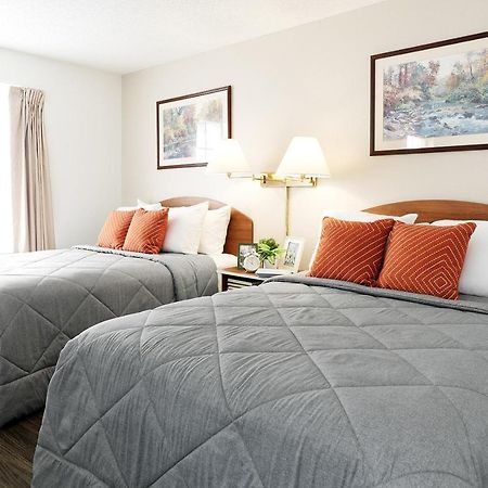 Intown Suites Extended Stay Columbus Oh - I-70E Hamilton Rd Екстер'єр фото