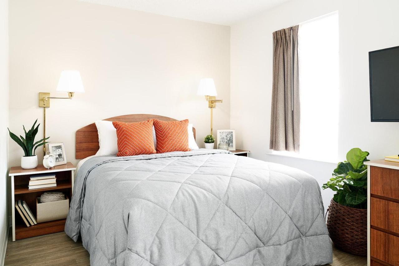 Intown Suites Extended Stay Columbus Oh - I-70E Hamilton Rd Екстер'єр фото
