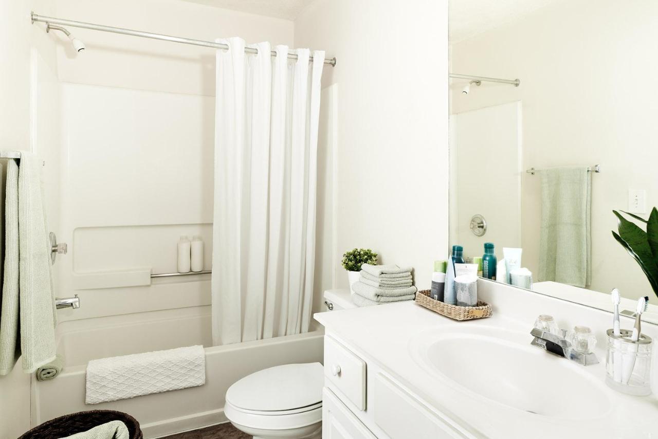 Intown Suites Extended Stay Columbus Oh - I-70E Hamilton Rd Екстер'єр фото